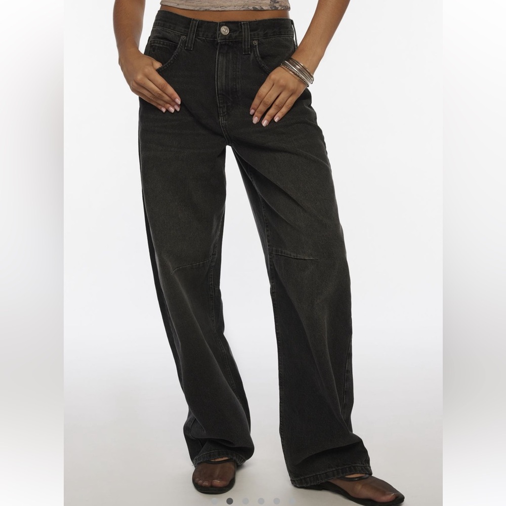 BDG Logan Buckle Baggy Barrel Jean